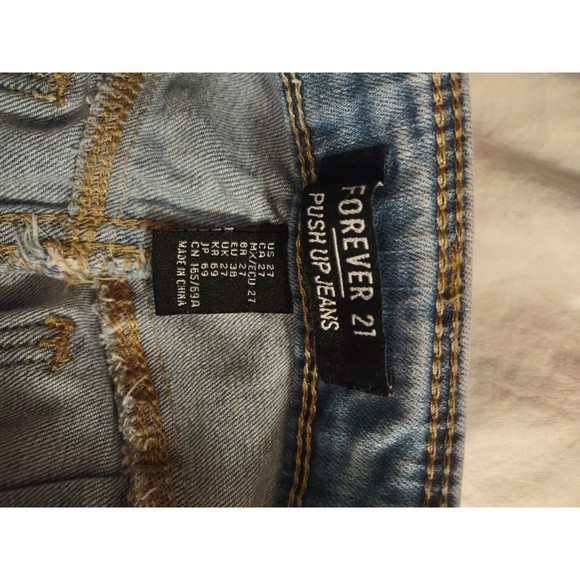 Forever 21 Push Up Jeans Size 27 Blue Distressed Cropped - Picture 4 of 9